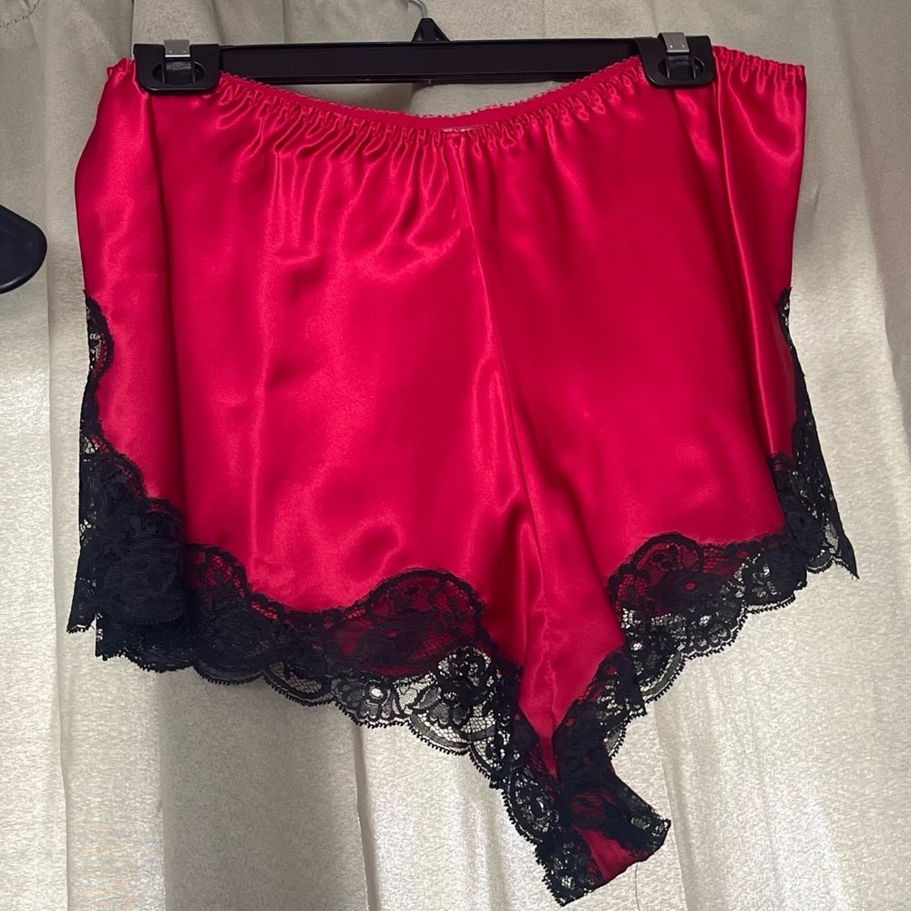 Victoria Secret Elegant Red Satin Lace Trim Sleepwear Set size large - Picture 7 of 9